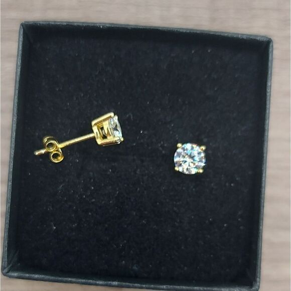 Gold 0.5 Carat Moissanite 925 Silver Sterling Stud Earrings - Picture 8 of 10
